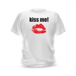 034_kiss_me